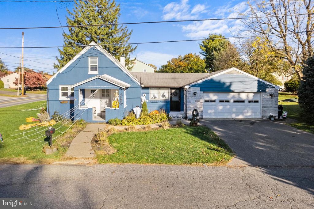 3608 CARTER RD, Bethlehem, PA 18020