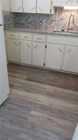 2100 WORLD PARKWAY BOULEVARD 38, Clearwater, FL 33763