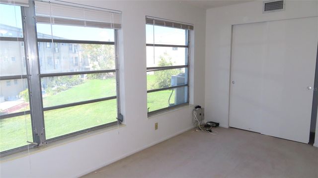 2100 WORLD PARKWAY BOULEVARD 38, Clearwater, FL 33763