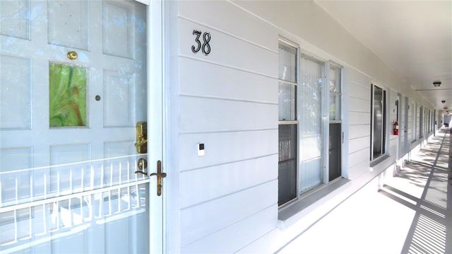 2100 WORLD PARKWAY BOULEVARD 38, Clearwater, FL 33763