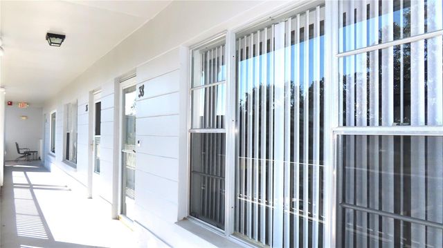 2100 WORLD PARKWAY BOULEVARD 38, Clearwater, FL 33763