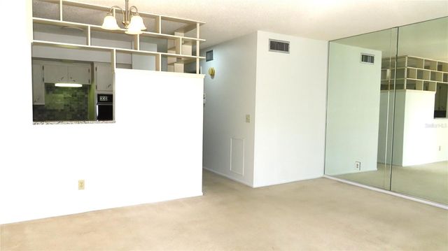 2100 WORLD PARKWAY BOULEVARD 38, Clearwater, FL 33763