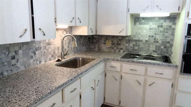 2100 WORLD PARKWAY BOULEVARD 38, Clearwater, FL 33763