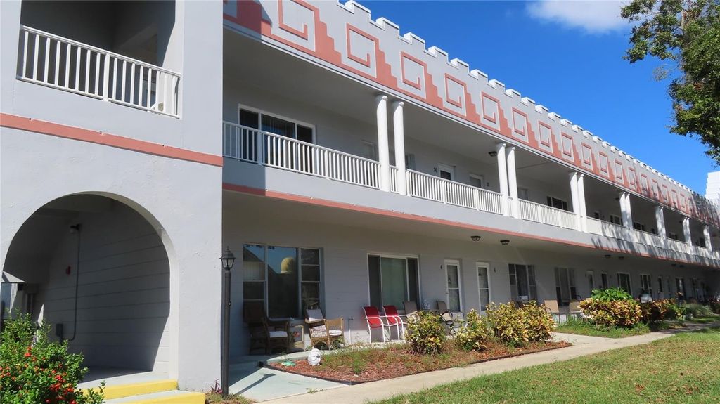 2100 WORLD PARKWAY BOULEVARD 38, Clearwater, FL 33763