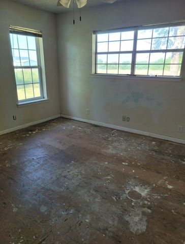 23301 S 78 Highway, Trenton, TX 75490