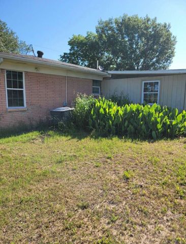 23301 S 78 Highway, Trenton, TX 75490