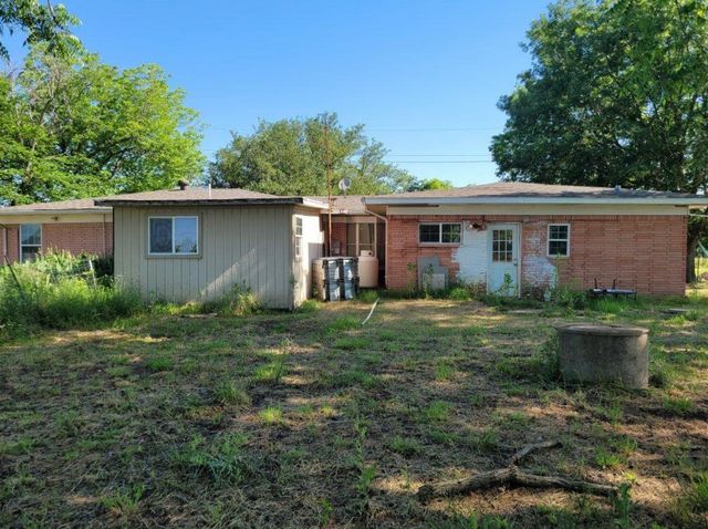 23301 S 78 Highway, Trenton, TX 75490