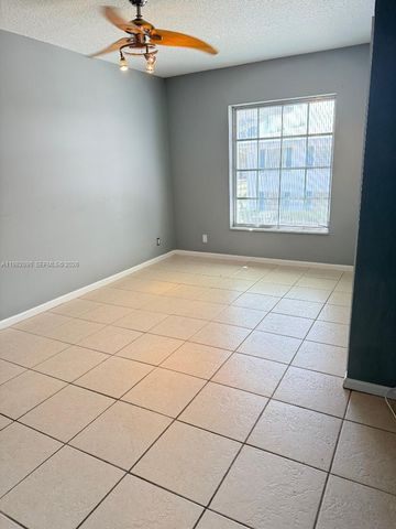 2261 NE 67th St 1823, Fort Lauderdale, FL 33308