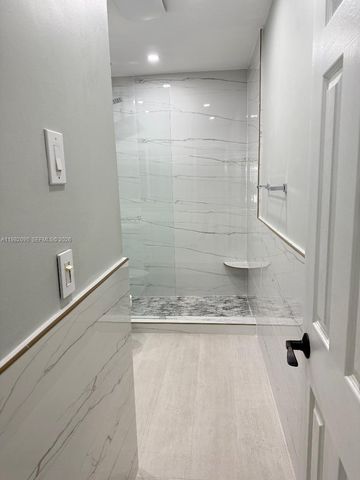 2261 NE 67th St 1823, Fort Lauderdale, FL 33308