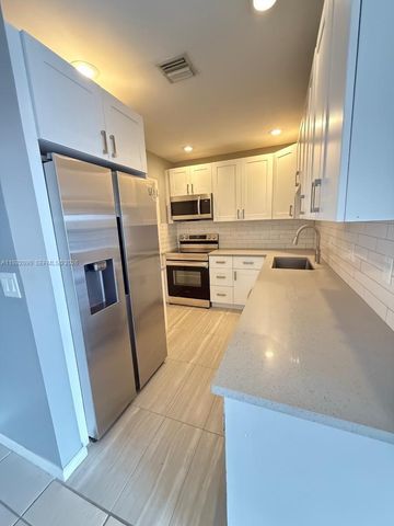 2261 NE 67th St 1823, Fort Lauderdale, FL 33308