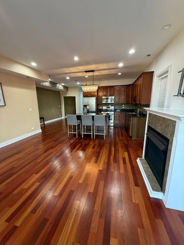 3016 N Harlem Avenue 4N, Chicago, IL 60634