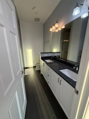 3016 N Harlem Avenue 4N, Chicago, IL 60634