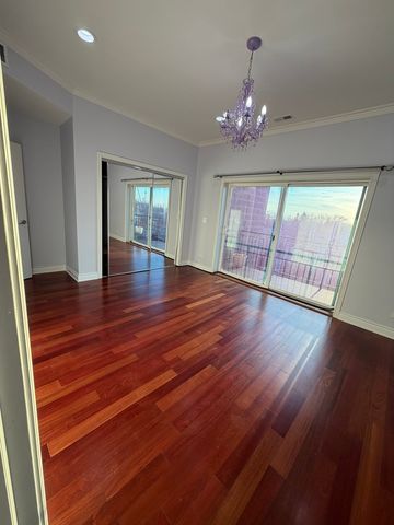 3016 N Harlem Avenue 4N, Chicago, IL 60634