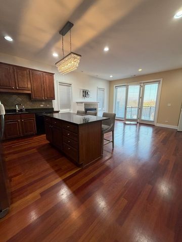 3016 N Harlem Avenue 4N, Chicago, IL 60634