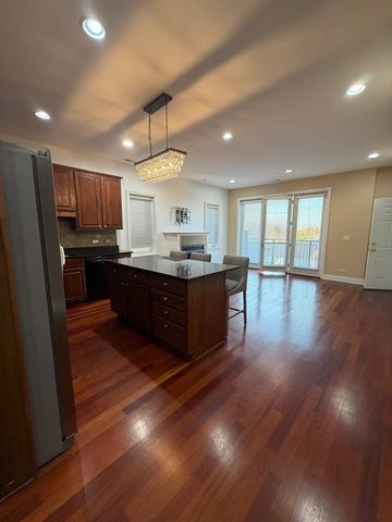 3016 N Harlem Avenue 4N, Chicago, IL 60634