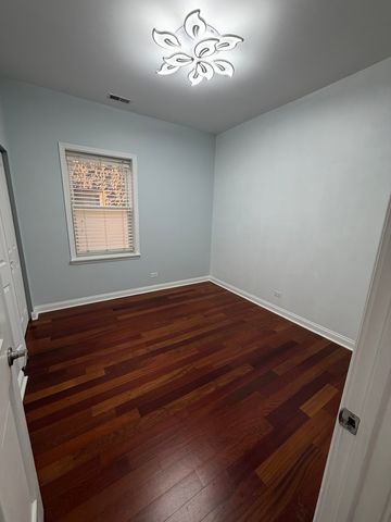 3016 N Harlem Avenue 4N, Chicago, IL 60634