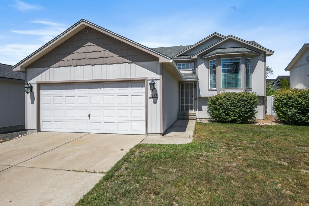 1513 E CALKINS Ave, Spokane, WA 99217