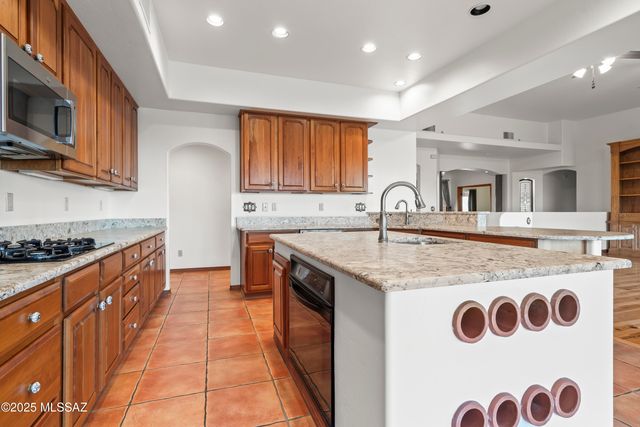 5480 W Sharpshooter Court, Tucson, AZ 85743