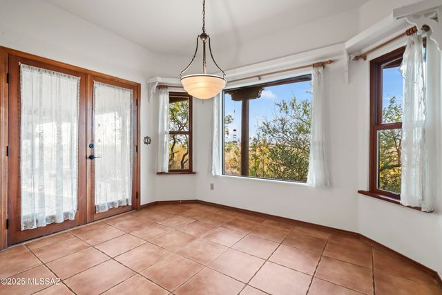 5480 W Sharpshooter Court, Tucson, AZ 85743