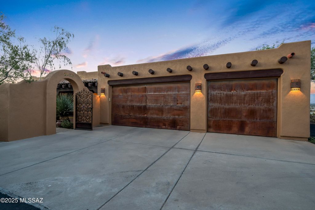 5480 W Sharpshooter Court, Tucson, AZ 85743