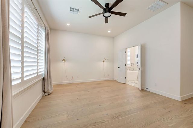3916 Stone Hill Lane, Edmond, OK 73034