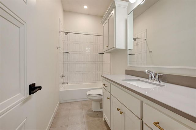 3916 Stone Hill Lane, Edmond, OK 73034