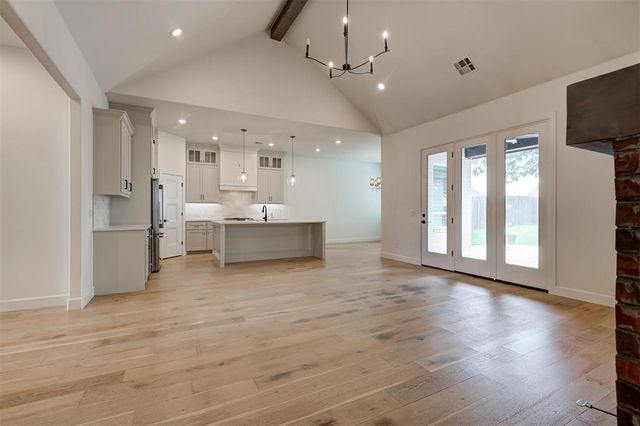 3916 Stone Hill Lane, Edmond, OK 73034