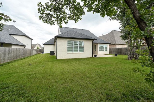 3916 Stone Hill Lane, Edmond, OK 73034