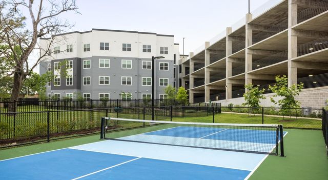 10800 Hammerly Boulevard 232, Houston, TX 77043