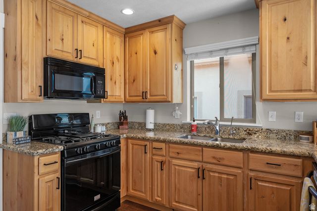 4096 E MOHICAN DR, Eagle Mountain, UT 84005