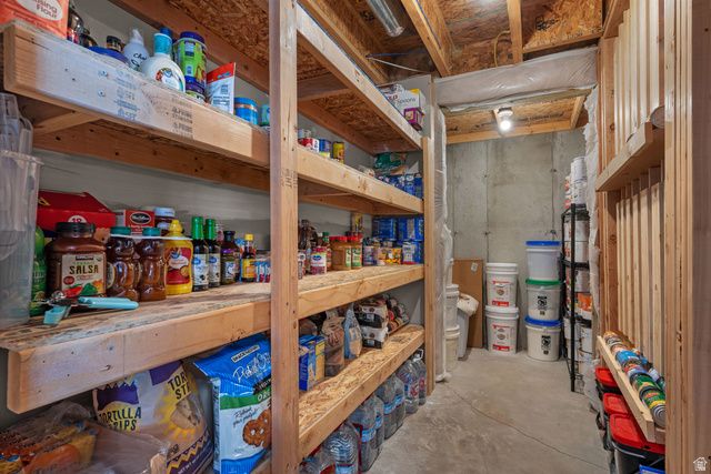 4096 E MOHICAN DR, Eagle Mountain, UT 84005