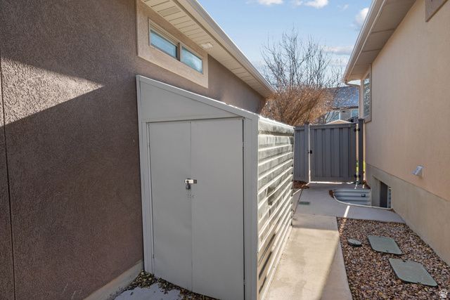 4096 E MOHICAN DR, Eagle Mountain, UT 84005