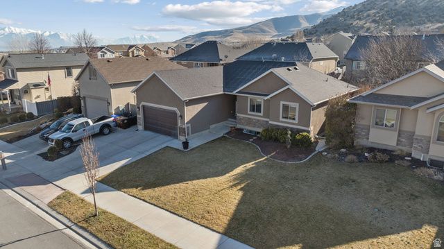 4096 E MOHICAN DR, Eagle Mountain, UT 84005