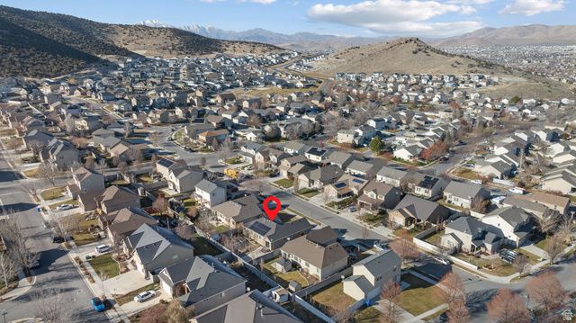 4096 E MOHICAN DR, Eagle Mountain, UT 84005