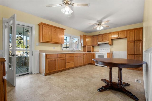 46 N 10th Street, Williamsburg, KY 40769