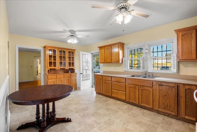 46 N 10th Street, Williamsburg, KY 40769