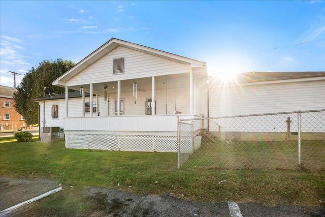 46 N 10th Street, Williamsburg, KY 40769