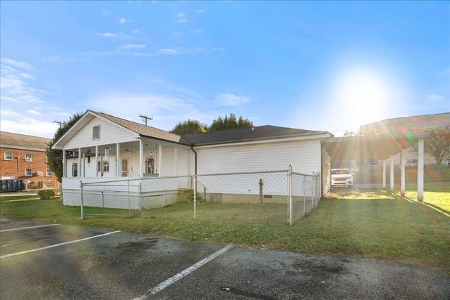 46 N 10th Street, Williamsburg, KY 40769