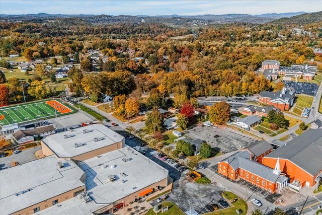 46 N 10th Street, Williamsburg, KY 40769