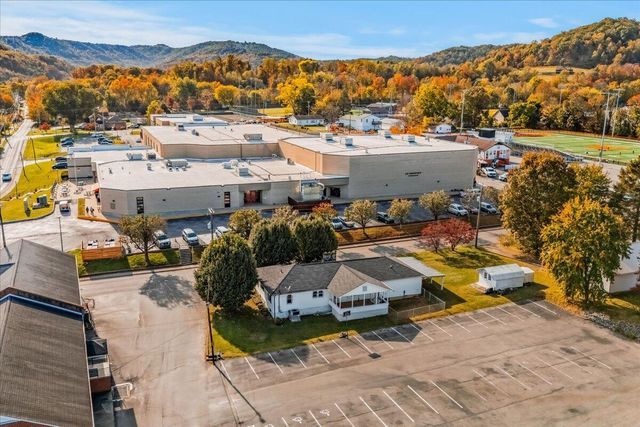 46 N 10th Street, Williamsburg, KY 40769