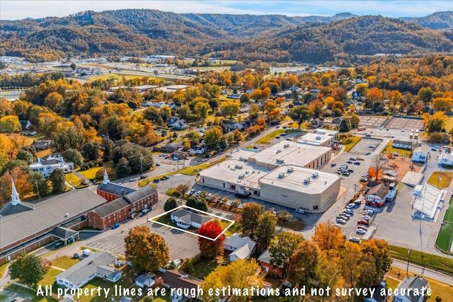 46 N 10th Street, Williamsburg, KY 40769