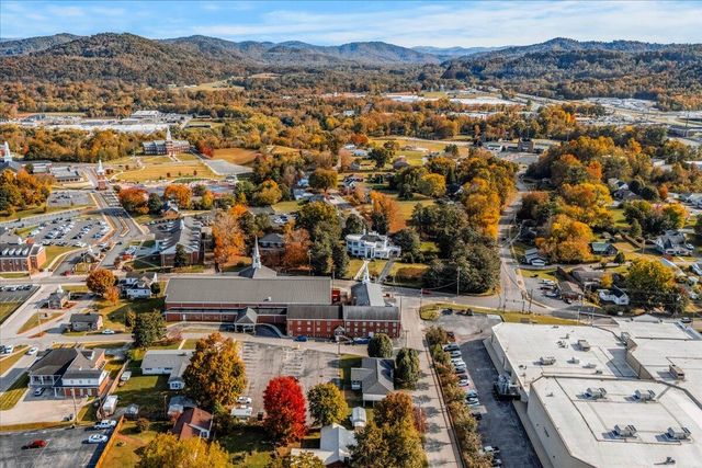 46 N 10th Street, Williamsburg, KY 40769