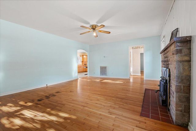 46 N 10th Street, Williamsburg, KY 40769