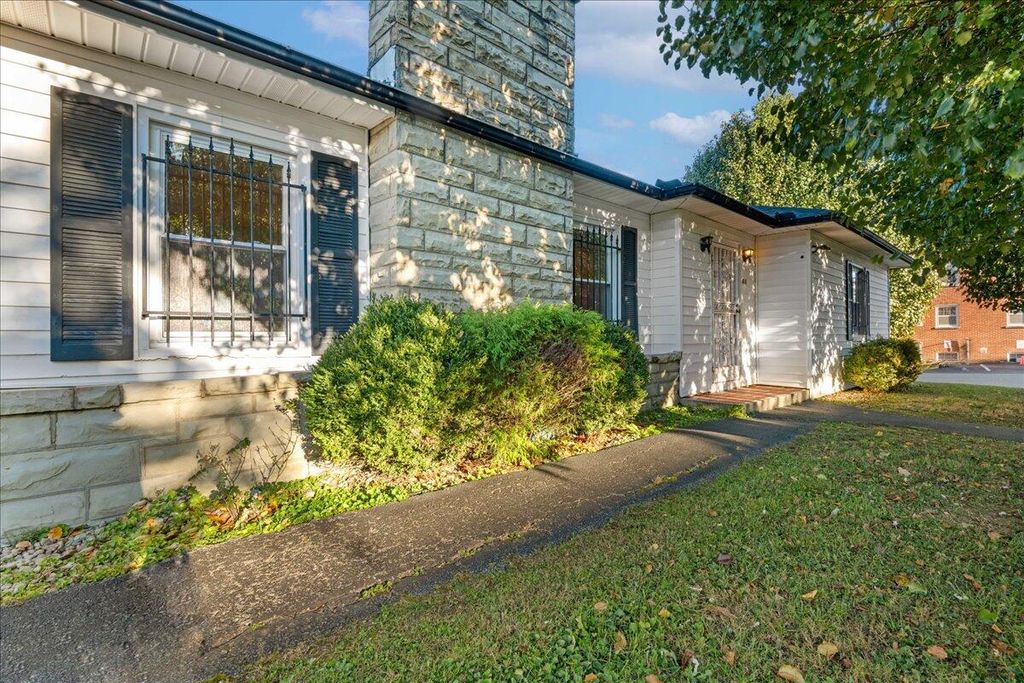 46 N 10th Street, Williamsburg, KY 40769