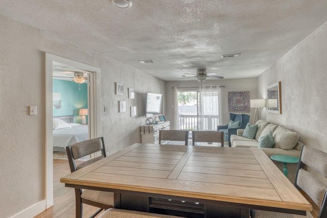 104 Cove E 207, Horseshoe Bay, TX 78657