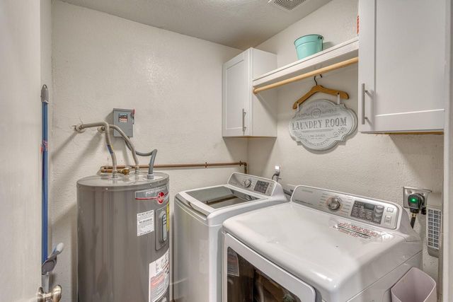 104 Cove E 207, Horseshoe Bay, TX 78657