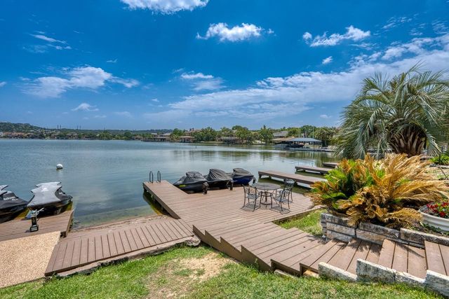 104 Cove E 207, Horseshoe Bay, TX 78657