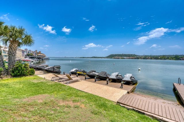 104 Cove E 207, Horseshoe Bay, TX 78657