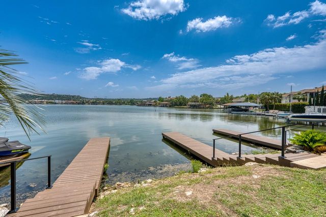 104 Cove E 207, Horseshoe Bay, TX 78657