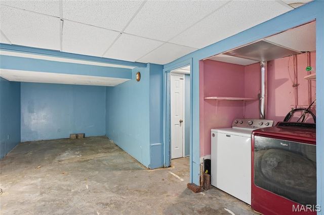 9299 Lucas And Hunt Road, St Louis, MO 63136